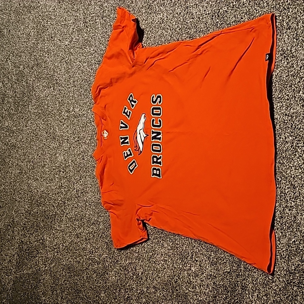 Broncos tshirt